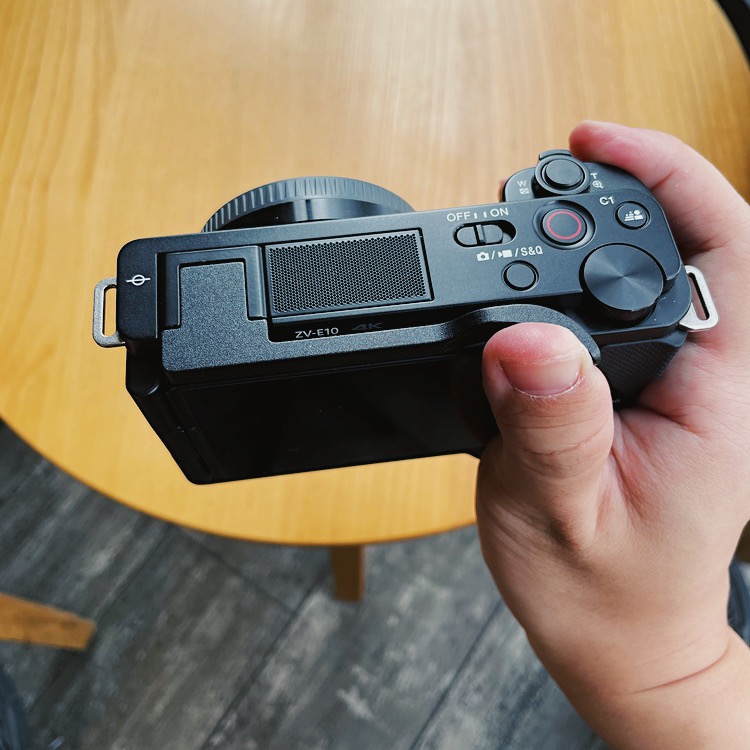 Metallo Hot Shoe Thumb-Up Hots - Sony Camera Zv-E10 recensione e prezzo