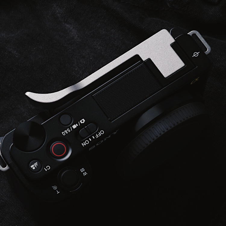 Metallo Hot Shoe Thumb-Up Hots - Sony Camera Zv-E10 recensione e prezzo